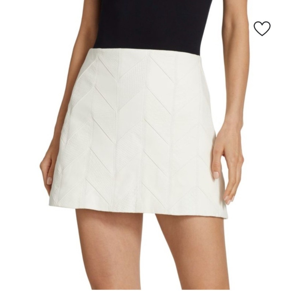Alice + Olivia Riley Lamb Leather Chevron Patchwork Mini Skirt Sz 0 Ivory Snake